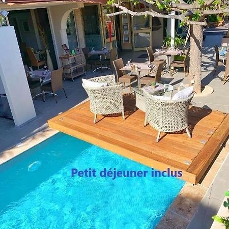 Hôtel Beau Soleil Le Lavandou Exterior foto