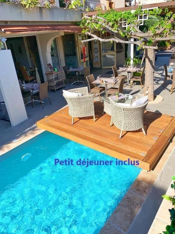 Hôtel Beau Soleil Le Lavandou Exterior foto